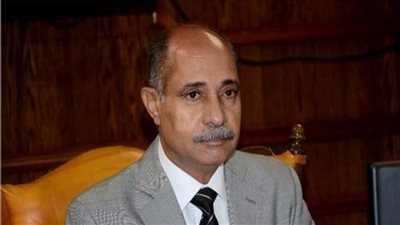 وزير الطيران: رفع الحد الأدنى للأجور ومساواة الحافز الوظيفي