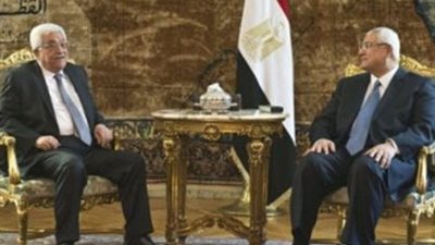 «منصور» يستقبل «أبو مازن» لبحث تطورات القضية الفلسطينية