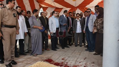 محافظ البحيرة ورئيس جامعة دمنهور يفتتحان معرض الأبعادية للأضاحي (صور)