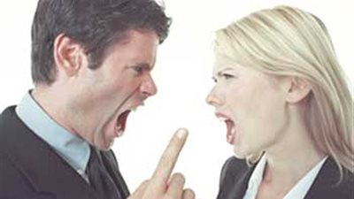 الزوجة العاملة هل تنافس الزوج فى السلطة المنزلية؟..