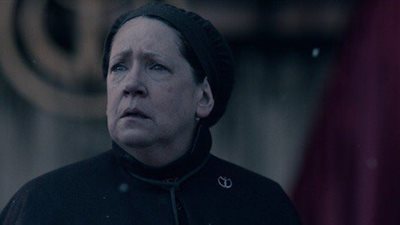 آن دود تحصد جائزة أفضل ممثلة مساعدة بمسلسل درامي في «إيمي»