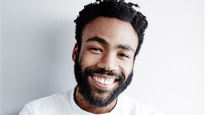 حسم جائزة أفضل ممثل بمسلسل كوميدي لصالح دونالد جلوفر في حفل إيمي