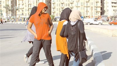 استعدادات الفتيات لمواجهة التحرش في العيد.. تقى: «معايا رشاش الشطة».. وإبرة المنجد سلاح أسماء.. إيفون سامي: «تلقيت دروسًا في الدفاع عن النفس وهاشارك صديقاتي المسلمات».. منة الله: ا