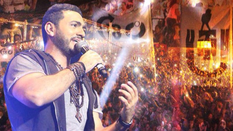 المطرب تامر حسنى