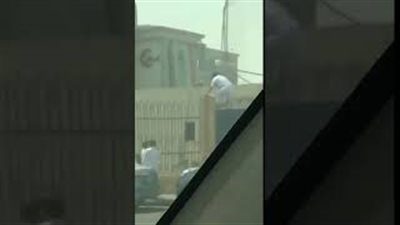 بالفيديو.. لحظة هروب طلاب من المدرسة في أول أيام دراسة بالسعودية