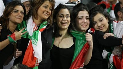 «حريم إيران يكسرن القيود».. انتشار علاقات محرمة بالمجتمع «المحافظ».. ارتفاع نسبة الطلاق لـ70% تحت سن 27%.. انخفاض نسبة الزواج بنحو 5%.. تراجع المواليد بمعدل 1.2%.. وتزايد معدلات ال