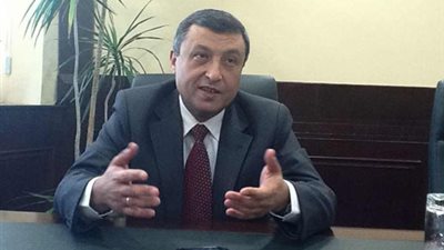 سيارات الطاقة الشمسية.. قرار بين التأييد والمعارضة.. وزير البترول الأسبق: السيارة تستهلك 2 كيلو وات لكل 300 كيلو.. مصدر بـ 