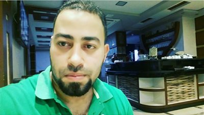 أحمد الشيخ يكتب : من ورا قلبى