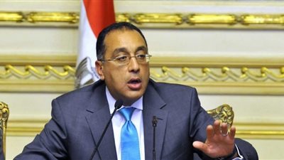 وزير الإسكان يخصص 35 مليون جنيه لرفع كفاءة الطرق بالمنيا الجديدة