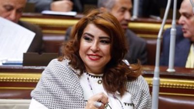 غادة عجمي: عرض الآثار المصرية بمتحف «اللوفر» بأبوظبي «قانوني»