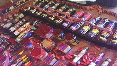 العثور على 101 صاروخ ألعاب نارية بمحطة دار السلام