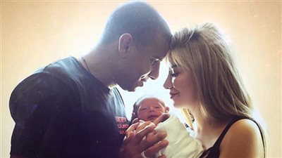 زيدان يهنئ المصريين بالعيد بصورة عائلية