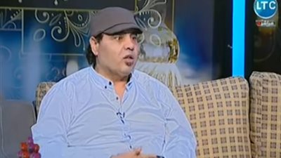 خبير فلك: «أنا مخاوي جنية شبه ليلى علوي ومخلف منها عيال» (فيديو)