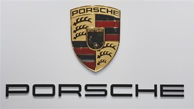 فريق «بورش» يفوز بلقب بطولة العالم للسيارات بأمريكا