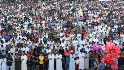 بدء شعائر صلاة عيد الأضحى بمسجد السيدة صفية في مصر الجديدة