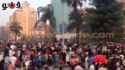 بالفيديو والصور.. الألعاب النارية تغطي سماء 