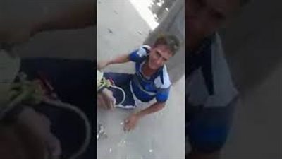 بالفيديو.. علقة ساخنة لشخصين حاولا سرقة مسجد بالشرقية