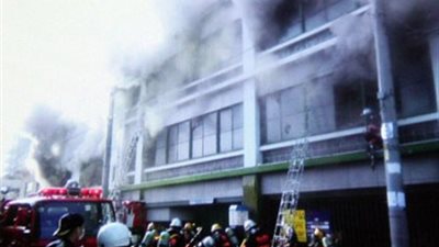 السيطرة على حريق بمصنع بلاستيك بسبب ماس كهربائى فى العبور