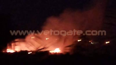 بالصور.. السحابة السوداء تغطى سماء قرى الدقهلية بسبب حرق القش