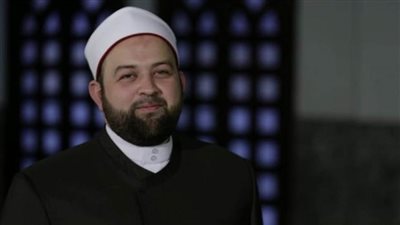 يسري عزام: النبي أول من غرس قيمة التكافل بين الصحابة