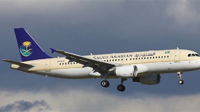 إقلاع طائرة الخطوط السعودية من مطار القاهرة بعد إصلاح عطل المحرك