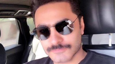 بعد «سيد العاطفي».. تامر حسني يسخر من الزمالك في «البدلة»