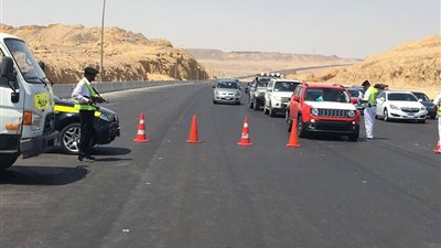 حملات مرورية على الطرق الساحلية للحد من الحوادث (صور)