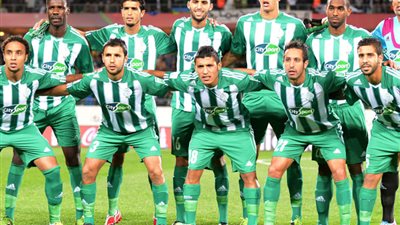 «أتوبيس مكشوف» احتفالًا بـ «الرجاء المغربي» بعد إنجاز المونديال