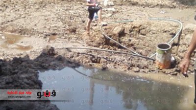 بالصور.. أهالي الشرقية ينتظرون الموت.. 100 قرية تعانى من اختلاط مياه الشرب بالصرف الصحى.. الأمراض تنتشر ومخاطر التسمم واردة في مدن المحافظة.. تجمهر مواطنين وشكاوى للمسئولين ولا حياة لمن تنادى