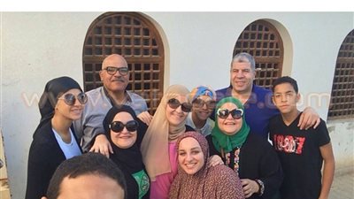 بالصورة.. «شوبير» يقضي العيد مع أسرته بالعين السخنة