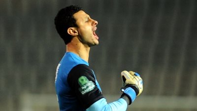 فحص طبي للشناوي لتحديد حجم إصابته أمام دجلة