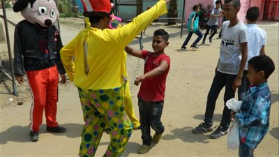 وصلات رقص للأطفال احتفالا بالعيد في حديقة الفسطاط (فيديو)
