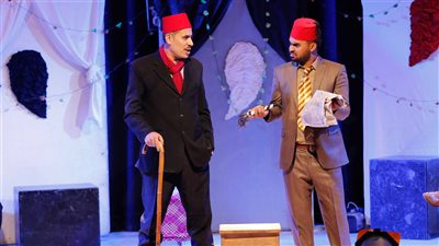 بالصور.. «فلسفة» تبدع في ساقية الصاوي بمسرحية سلسلة نص قلب