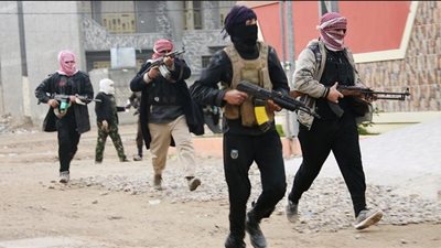 «داعش» يداهم «مقاهي الإنترنت» في سوريا بعد الضربات الروسية