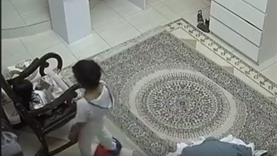 العناية الإلهية تنقذ طفلا وشقيقته من الإصابة في انفجار «سكوتر» (فيديو)