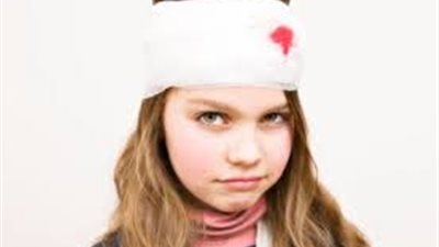 استشارى يكشف علامات إصابة الطفل بارتجاج المخ نتيجة الضرب