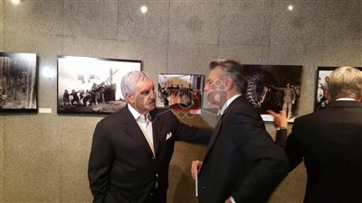 بالصور.. زاهي حواس يفتتح معرض صور ذاكرة بيرو في الأوبرا