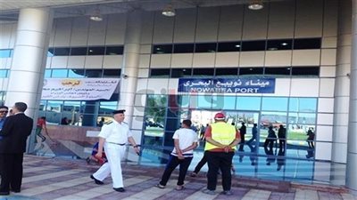 إحباط محاولة تهريب 52 ألف دولار أمريكي بحوزة راكبة بميناء نويبع