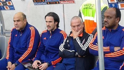 بالفيديو.. مشاجرة بين الجهاز الفني للزمالك والنجم الساحلي