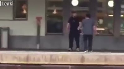 مشاجرة كادت أن تتحول إلى حادث دهس في محطة قطار (فيديو)
