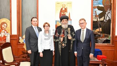 بالصور.. البابا تواضروس يستقبل سفير خارجية فنلندا لحوار الأديان