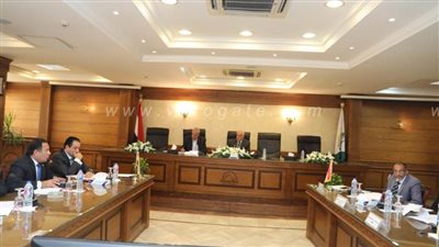 محافظ الجيزة: تدعيم 12 قرية بخدمة الصرف الصحى بأطفيح