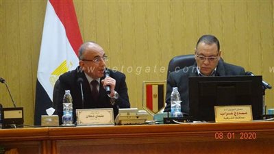 محافظ الشرقية يبحث معوقات استكمال مشروع معهد الأورام ومسرح الزراعة | صور