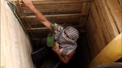 «حماس وطن الأنفاق».. تقرير إسرائيلي يكشف: الحركة تساعد المعارضة السورية بحفر الأنفاق لاستخدامها عسكريا ضد «الأسد».. تستغل الأطفال في الحفر والبناء.. وإحصائيات: مصدر الدخل الرئيسي ل