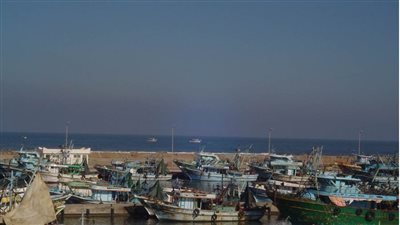 توقف الملاحة البحرية بميناء البرلس لحين تحسن الأحوال الجوية