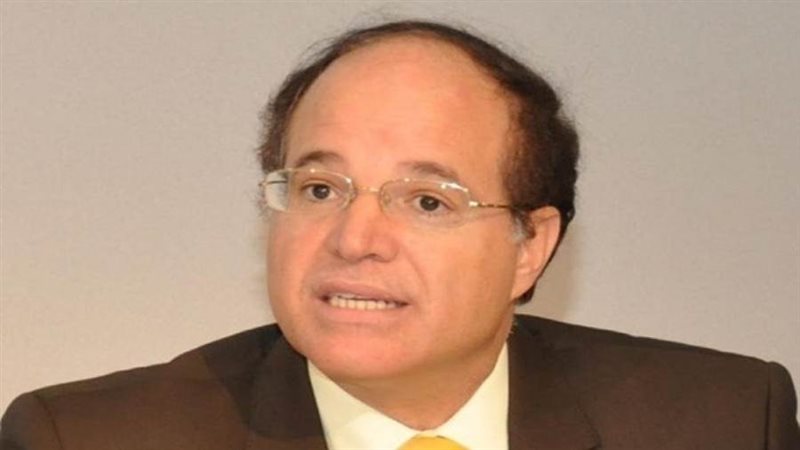 الكاتب ناصر عراق