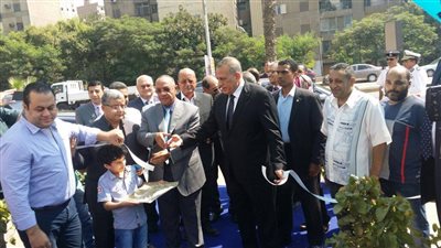 بالصور.. محافظ الجيزة يفتتح معرض العودة للمدارس بتخفيضات 25%