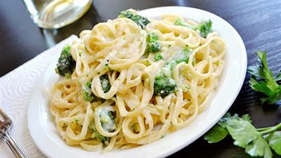طريقة إعداد مكرونة بالكريمة والبروكلي من الشيف نيفين