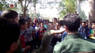 بالفيديو... وصلة رقص على أغان شعبية تشعل الحديقة الدولية