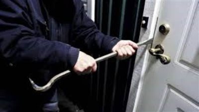 تحريات مكثفة لكشف غموض سرقة محتويات شقة موظف بالجيزة